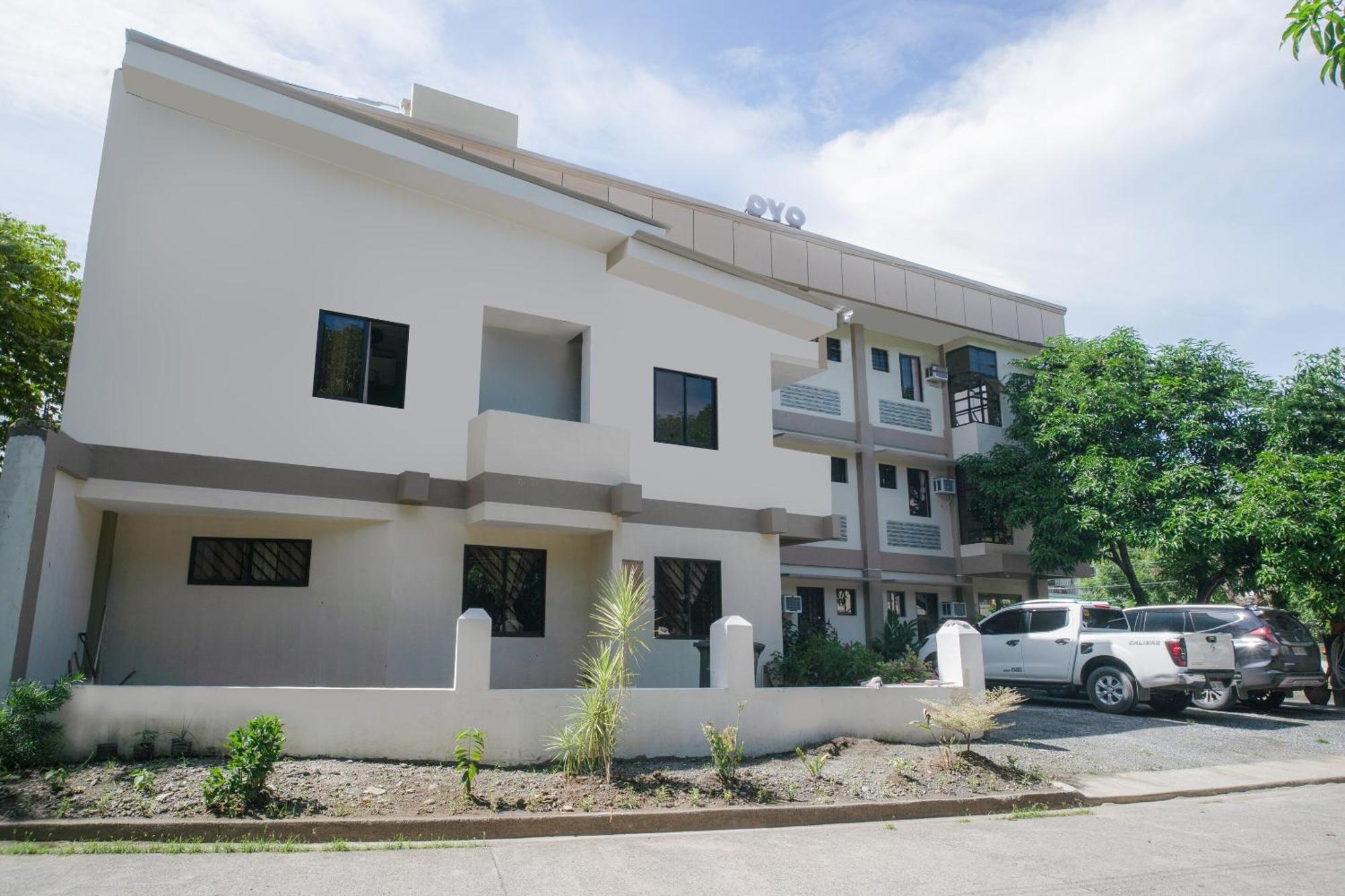 Hotel Super Oyo 604 Chateau Cinco Dormitel Davao
